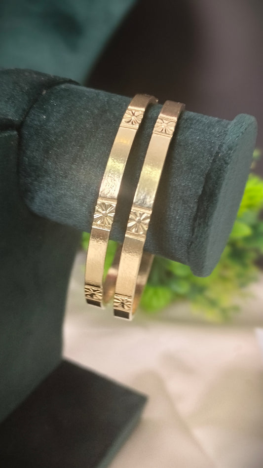 Panchaloham flower bangle (Flat Model)