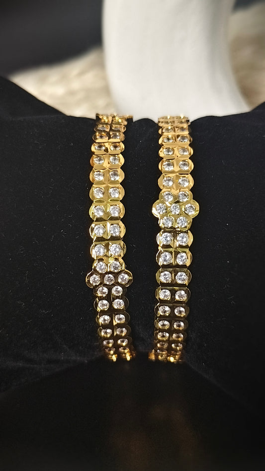 Panchaloham stone bangles(Flower Model)