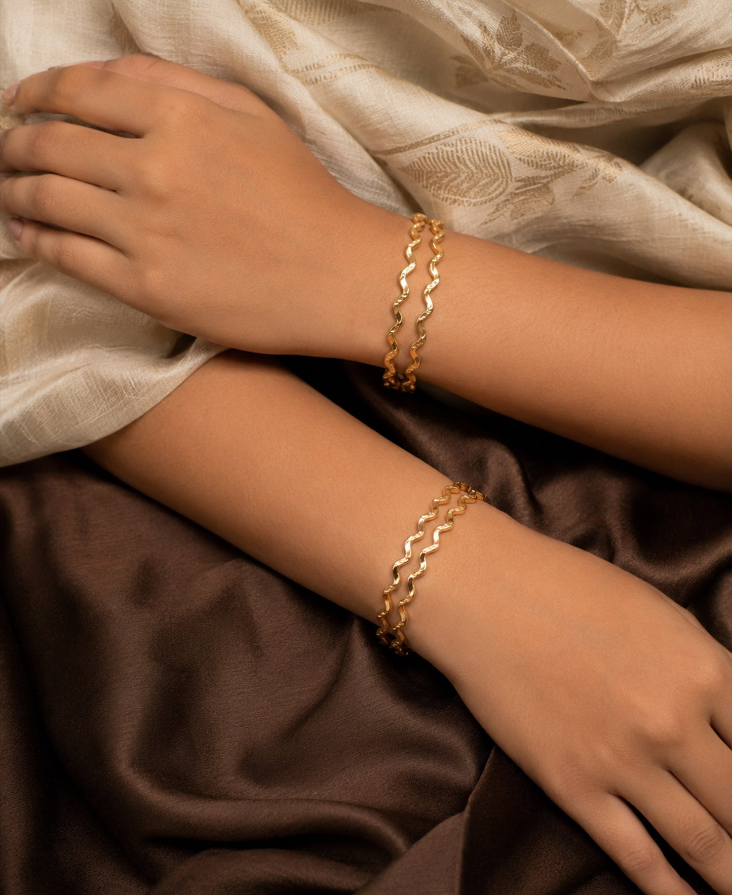 Panchaloham Wave-Design Bangles