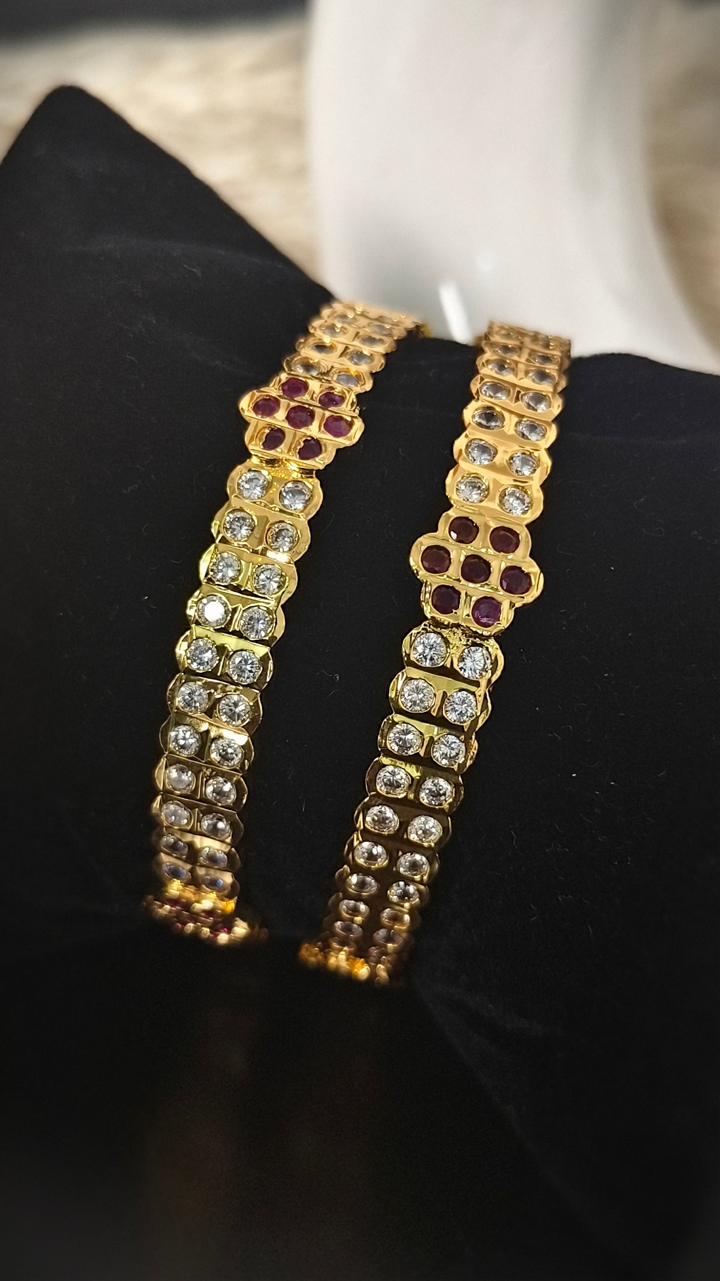 Panchaloham stone bangles(Flower Model)